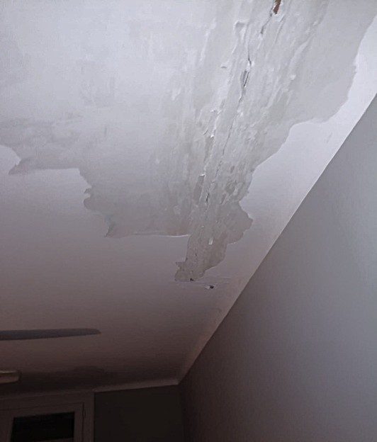 Infiltration majeure sous-face plancher